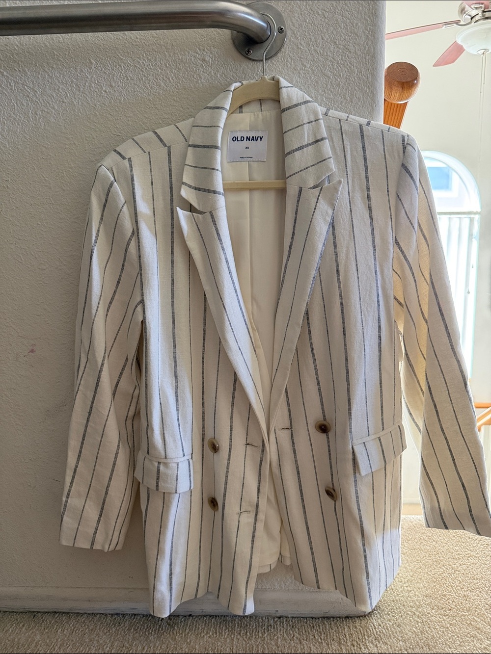 NWT Old Navy Cream Linen Blazer with Navy Pinstripes